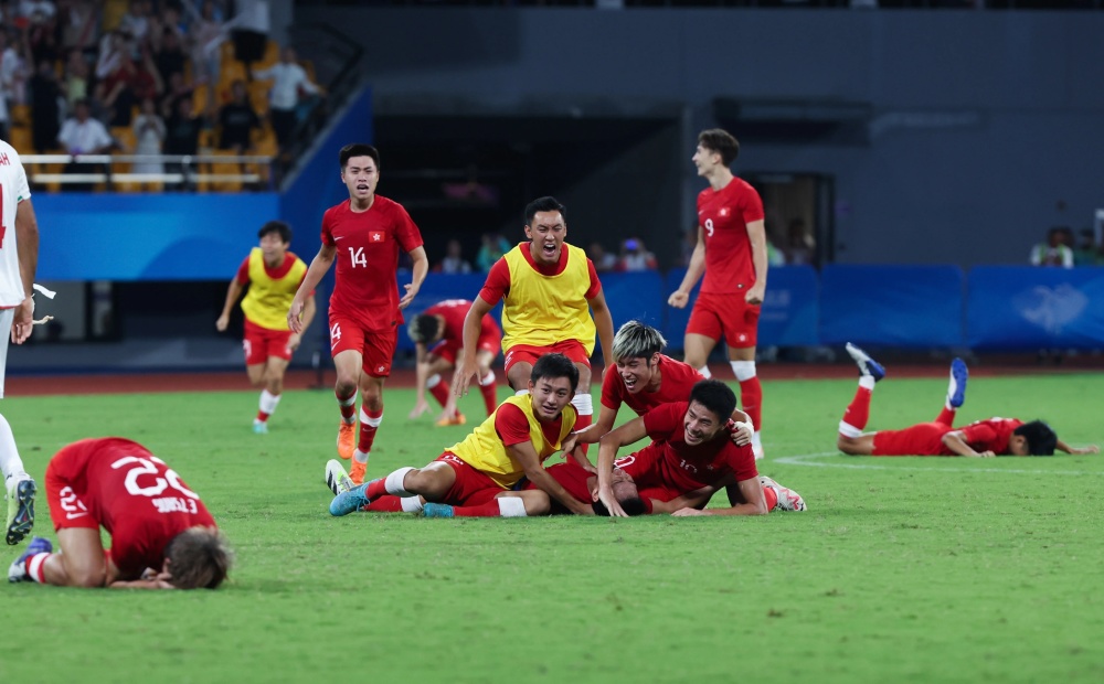 半岛体育-亚运男足-韩国2-1逆转日本夺3连冠